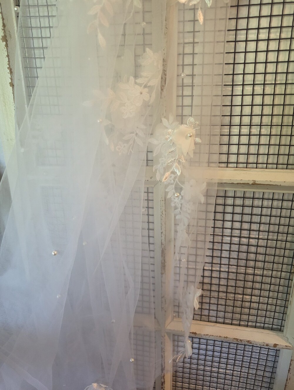 Wedding Veil - Picture 4 of 6